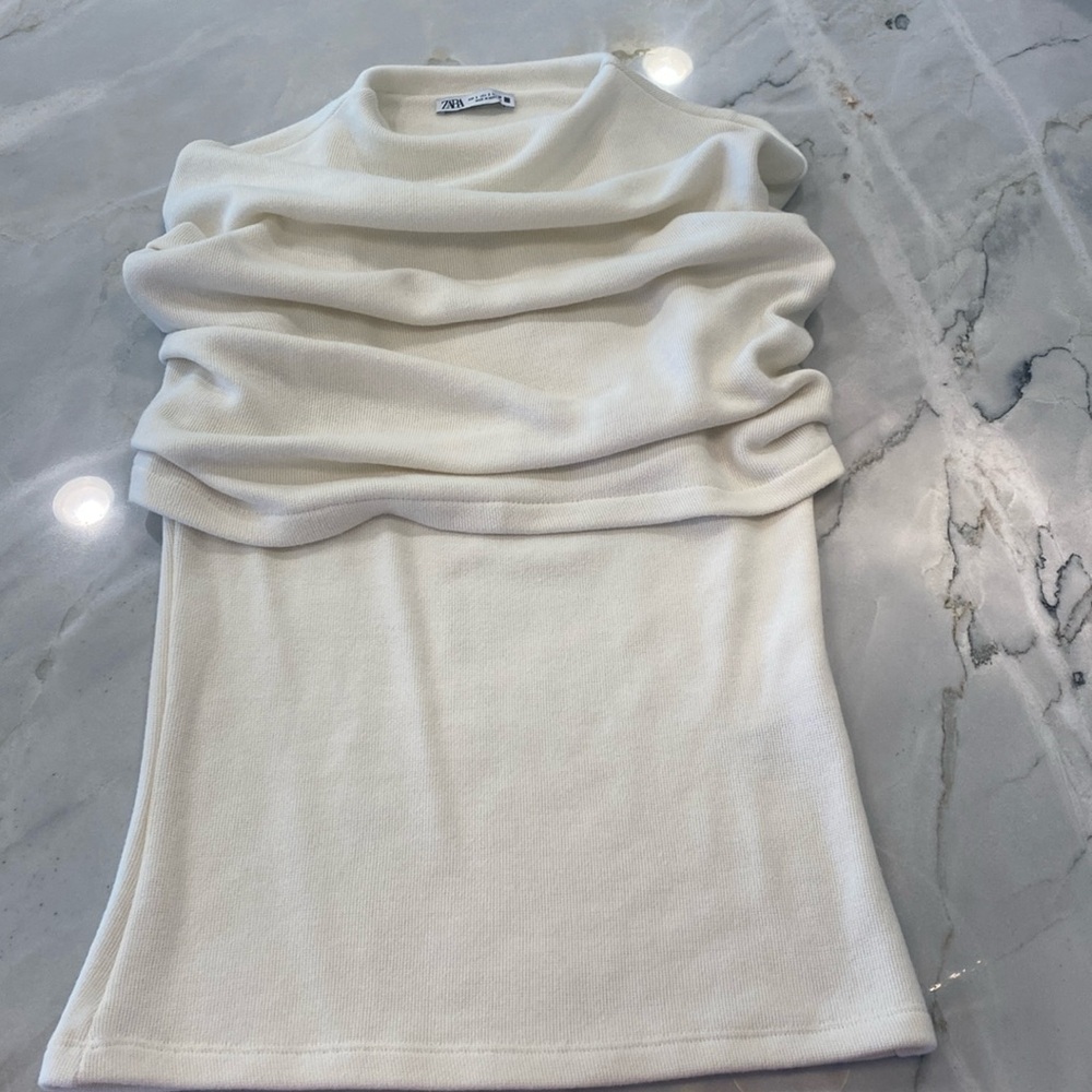 Zara sleeveless sweater w shawl style overlay